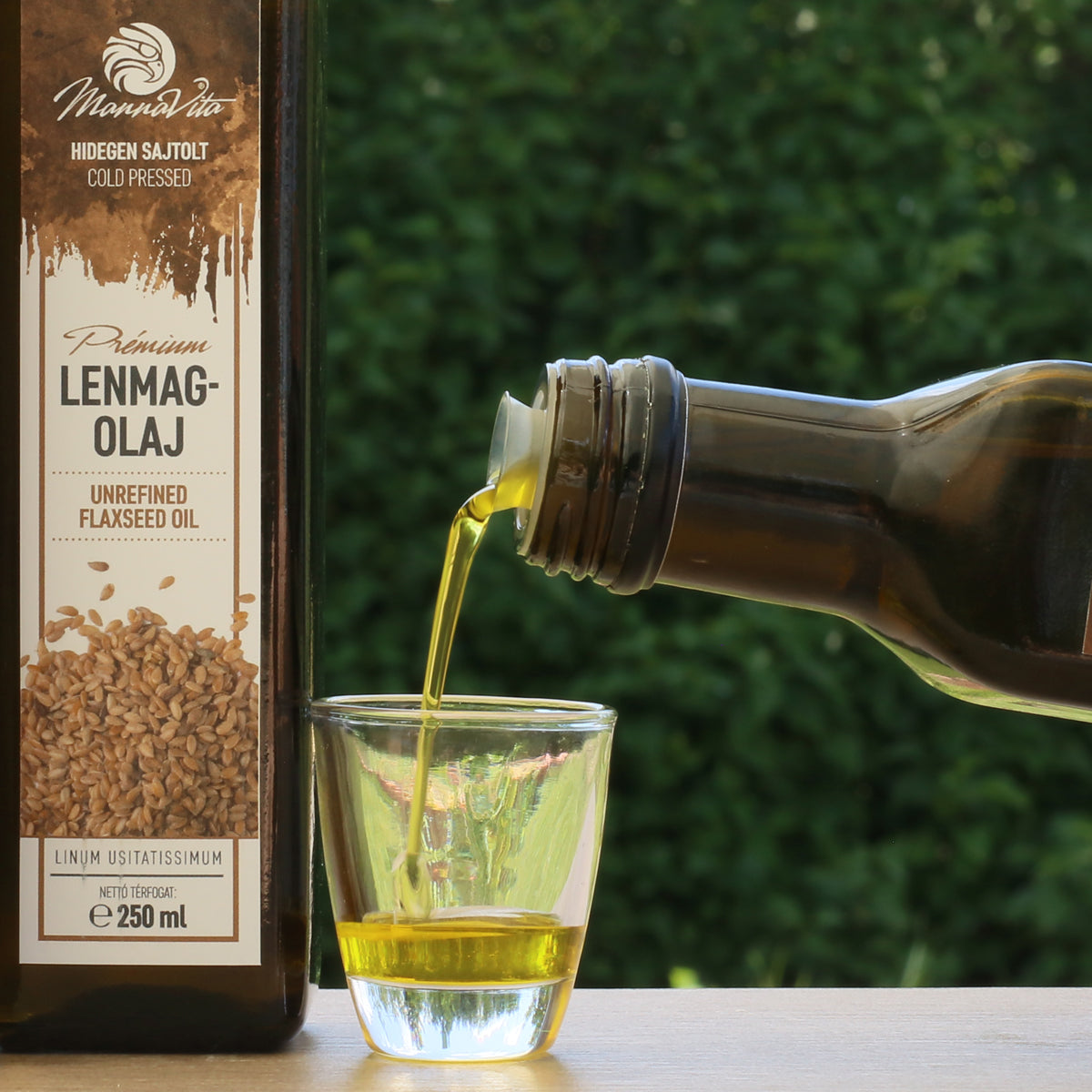 Mannavita maďarský za studena lisovaný ľanový olej • 250 ml