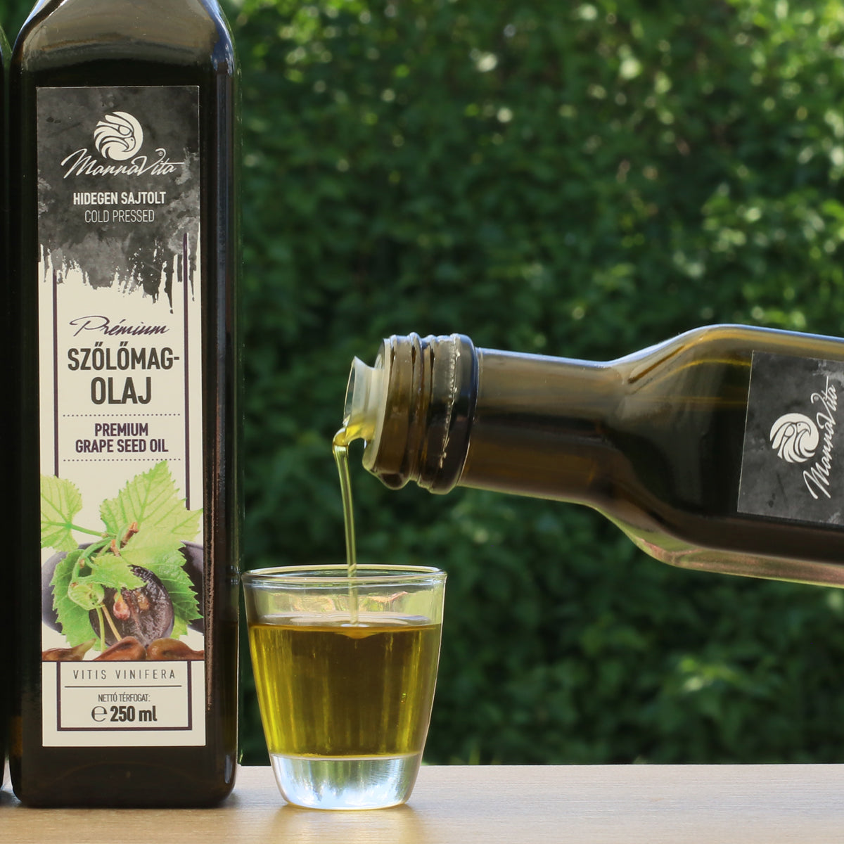 Mannavita maďarský za studena lisovaný olej z hroznových jadier • 250 ml
