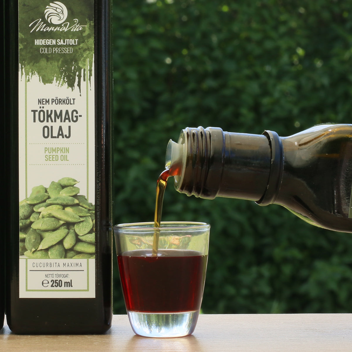 Mannavita maďarský za studena lisovaný tekvicový olej • 250 ml